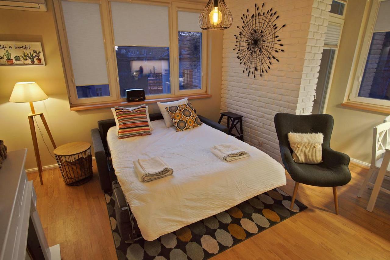 Apartment Audrey By Sofiaspot - Central, Metro To Airport Экстерьер фото